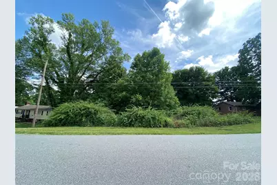 2061 Colonial Lane #17/E, Hickory, NC 28601 - Photo 1