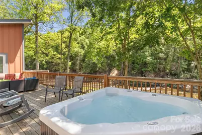 8061 State Hwy 80 S None, Burnsville, NC 28714 - Photo 1