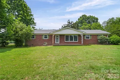 708 Mocksville Highway, Statesville, NC 28625 - Photo 1