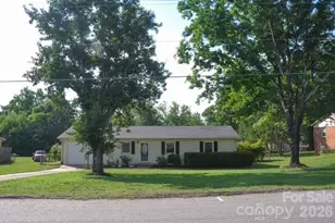 109 Oxford St, Shelby, NC 28152 - Photo 1
