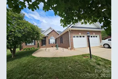 4613 19th Street Court NE, Hickory, NC 28601 - Photo 1