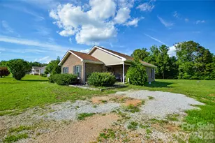 1341 McRae Ave, Wadesboro, NC 28170 - Photo 1