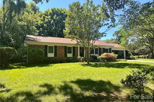 469 Blairmore Dr, Charlotte, NC 28211 - Photo 1