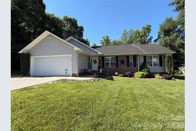 110 E Pine Street, Maiden, NC 28650 - Photo 1