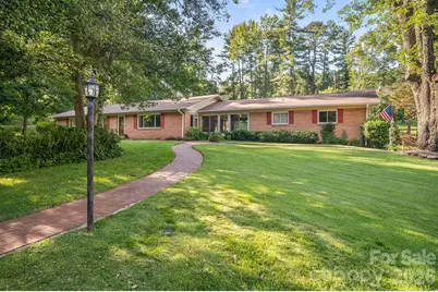 1235 Ashby Lane, Hendersonville, NC 28791 - Photo 1