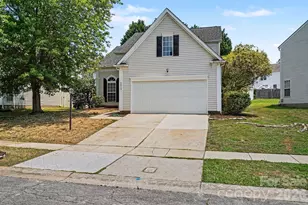 5615 Waverly Lynn Ln, Charlotte, NC 28269 - Photo 1