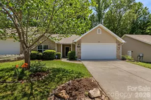 308 Wiltshire Cir, Fletcher, NC 28732 - Photo 1