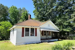 18 Dogwood St, Wadesboro, NC 28170 - Photo 1