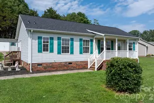 952 Eastern Ridge Dr, Newton, NC 28658 - Photo 1