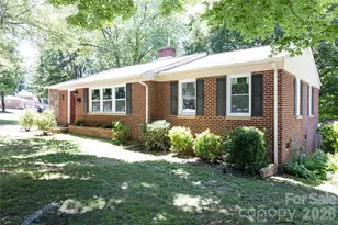 214 McGinnis Ave, Lincolnton, NC 28092 - Photo 1