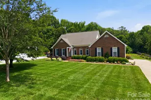 4516 Appaloosa Ln, Charlotte, NC 28215 - Photo 1