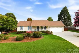 3892 Stoney Creek Dr, Lincolnton, NC 28092 - Photo 1