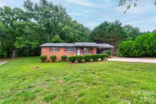 1323 N Lakewood Dr, Shelby, NC 28150 - Photo 1