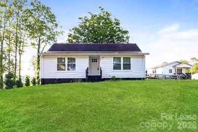 709 S Davis Avenue, Newton, NC 28658 - Photo 1