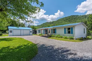 1458 Old Balsam Rd, Waynesville, NC 28786 - Photo 1