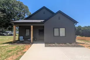 1226 Burris Blvd, Lincolnton, NC 28092 - Photo 1