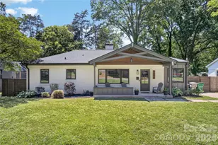 1721 Merry Oaks Rd, Charlotte, NC 28205 - Photo 1