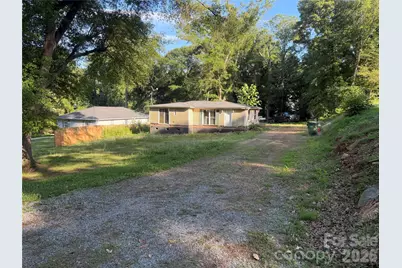 207 Mauney Street, Mount Holly, NC 28120 - Photo 1
