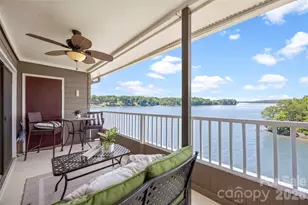 9808 Emerald Point Dr, Charlotte, NC 28278 - Photo 1