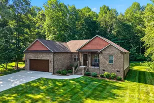 2630 36th Ave NE, Hickory, NC 28601 - Photo 1