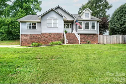 4158 Arrowhead Drive NE, Hickory, NC 28601 - Photo 1