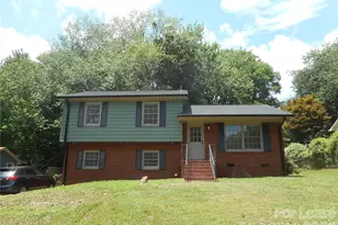 7556 Thorncliff Dr, Charlotte, NC 28210 - Photo 1