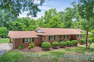 525 Julia Ave, Belmont, NC 28012 - Photo 1