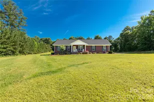 1962 Robin Dr, Lancaster, SC 29720 - Photo 1