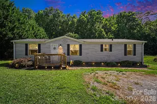 504 Mountain Meadows Dr, Bessemer City, NC 28016 - Photo 1