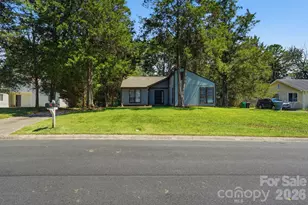 11813 Moonridge Dr, Charlotte, NC 28226 - Photo 1
