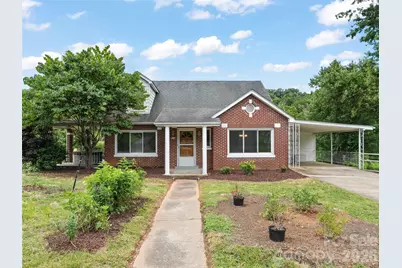 654 Ratcliff Cove Road, Waynesville, NC 28786 - Photo 1