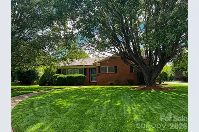 2171 6th Street NE, Hickory, NC 28601 - Photo 1