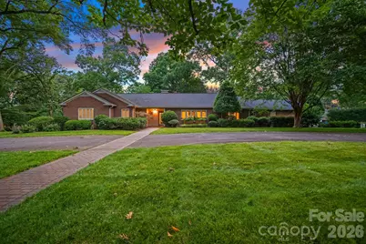 560 11th Avenue Circle NW, Hickory, NC 28601 - Photo 1