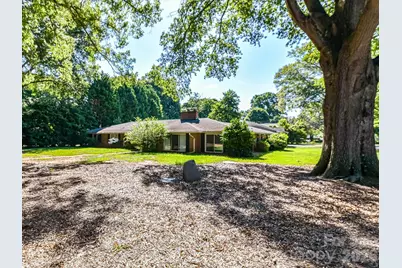 827 Lansdowne Road, Charlotte, NC 28270 - Photo 1