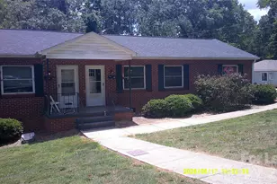 153 15th Ave NW, Hickory, NC 28601 - Photo 1