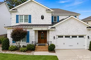 6834 Providence Ln W, Charlotte, NC 28226 - Photo 1