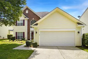 5555 Cambridge Bay Dr, Charlotte, NC 28269 - Photo 1