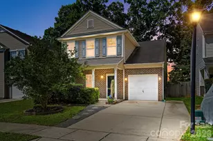 2740 Bramble Ridge Ct, Charlotte, NC 28215 - Photo 1