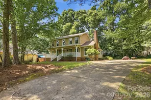 1070 Peachtree Ln, Fort Mill, SC 29715 - Photo 1