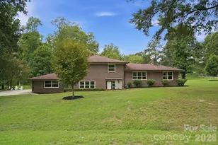 181 Woodlynn Dr, Charlotte, NC 28214 - Photo 1