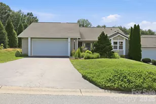41 Cedarcliff Cir, Asheville, NC 28803 - Photo 1