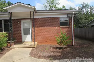283 15th St SE, Hickory, NC 28602 - Photo 1