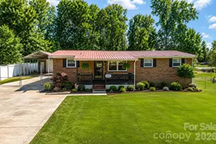 2410 Juniper Dr, Charlotte, NC 28269 - Photo 1