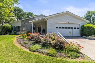 6325 Ellesmere Ct, Charlotte, NC 28227 - Photo 1