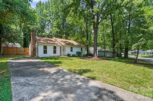 5301 Great Wagon Rd, Charlotte, NC 28215 - Photo 1