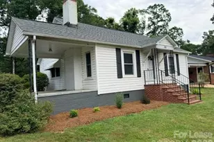 307 19th Ave NE, Hickory, NC 28601 - Photo 1