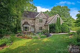 105 Welwyn Ln, Asheville, NC 28805 - Photo 1