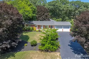 258 Camelot Dr, Clyde, NC 28721 - Photo 1
