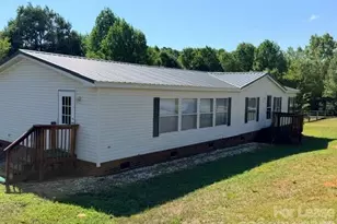 4398 Golden Ln, Claremont, NC 28610 - Photo 1