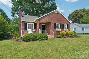 1135 13th Ave Ave, Hickory, NC 28601 - Photo 1